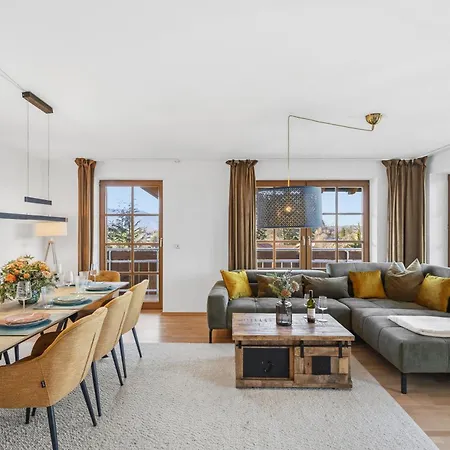 Wolke 7 - Traumhafter Bergblick Mit Stil - Garage