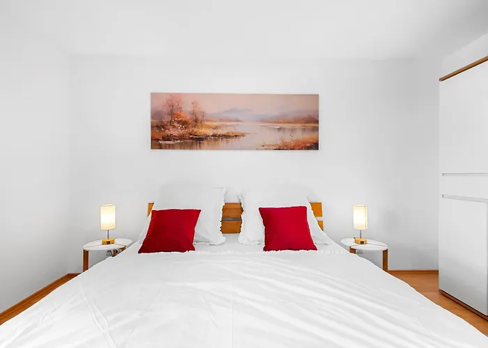 Wolke 7 - Traumhafter Bergblick Mit Stil - Garage